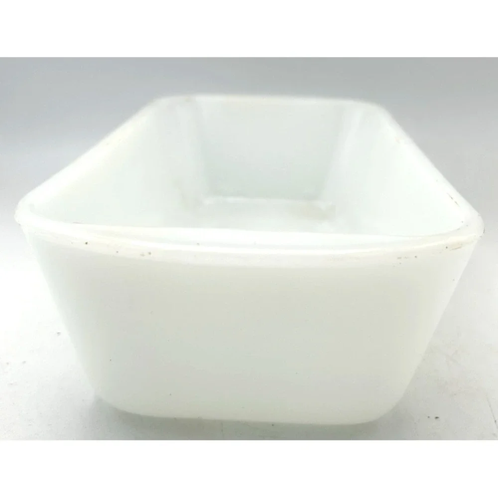 VTG GLASBAKE MILK GLASS 10